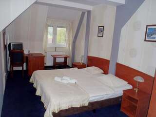 Отель Hotel Rubbens & Monet Торунь Классический двухместный номер с 1 кроватью или 2 отдельными кроватями-6