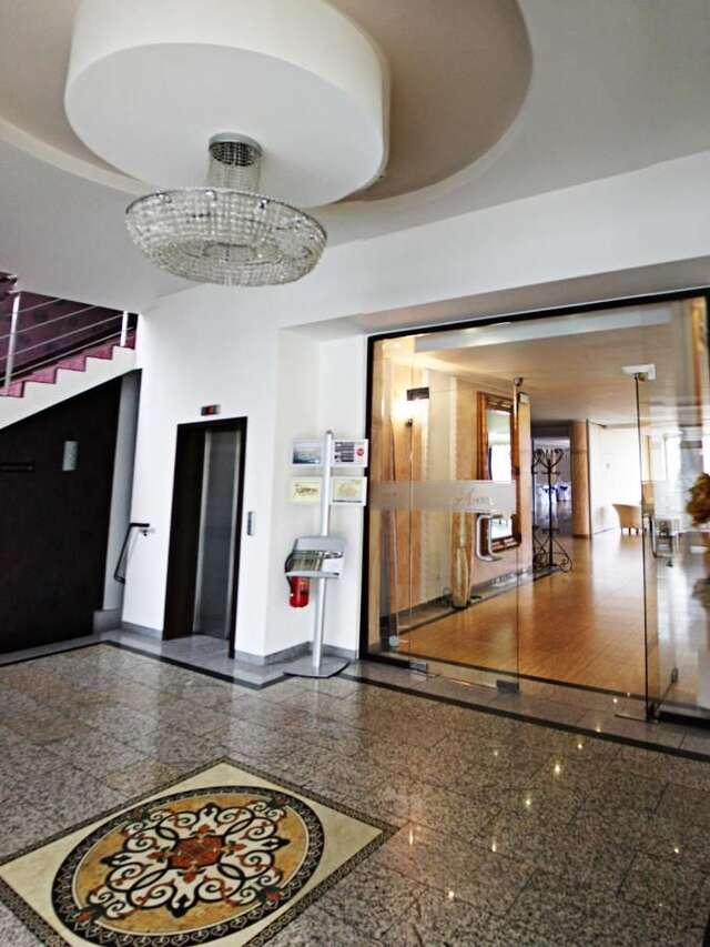 Отель Hotel Rubbens & Monet Торунь-11